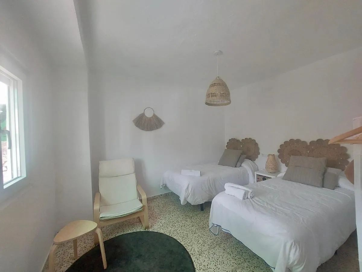 La Huerta Del Castillo Con Su Caz De Agua - Enjoy Life & Relax Villa Castillo de Locubin Spain